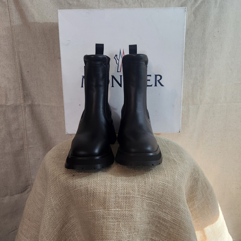 Moncler Gigi  Black Leather Chelsea Boots with Gold Accent